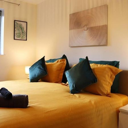 Sheldon  Cosy 3 Bedroom 2 Bathroom House With Parking מראה חיצוני תמונה
