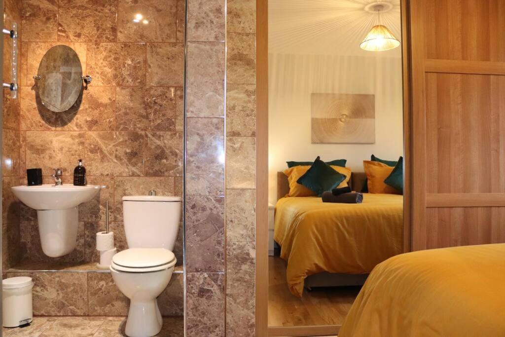 Sheldon  Cosy 3 Bedroom 2 Bathroom House With Parking מראה חיצוני תמונה